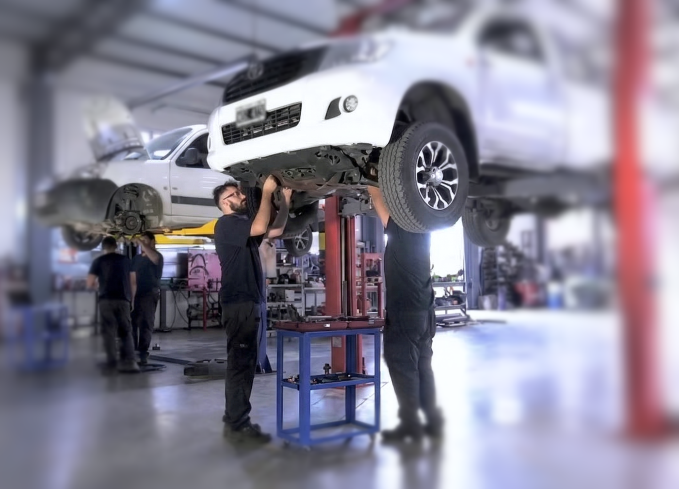 Reparación de direcciones hidráulicas en taller